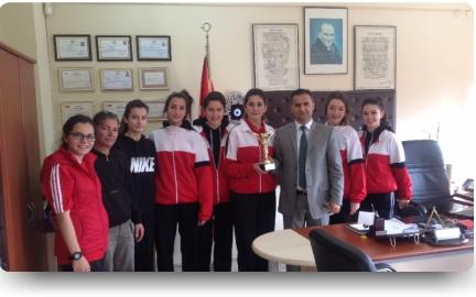 Okulumuz Badminton Takımı İzmir 3. sü 